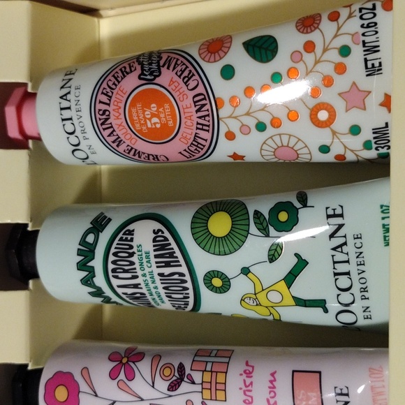L'Occitane Hand Cream Set Of 4 - Picture 5 of 5